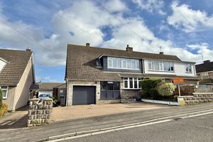 Frontage- click for photo gallery